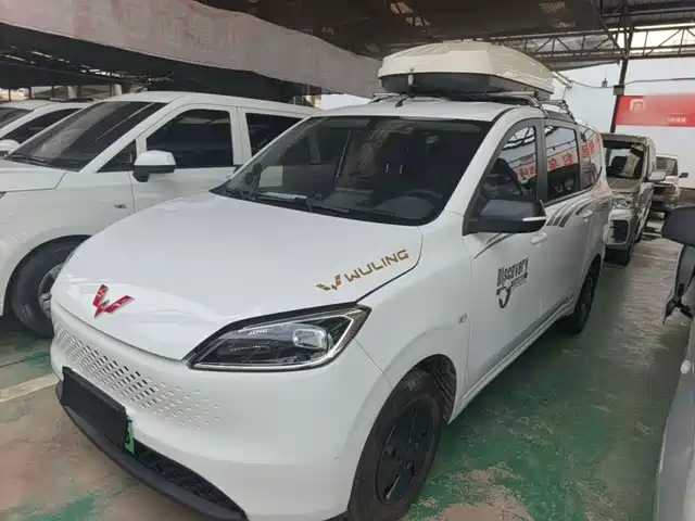 Wuling Motors Wuling Hongguang New Energy 2025 Extended-Range Hybrid 50KM Comfort Version