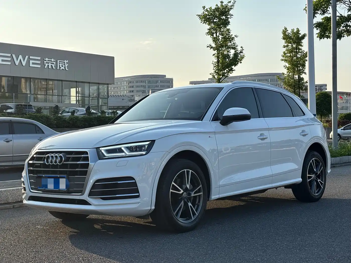 Audi Q5L 2018 45 TFSI Exclusive Fashion (China V)