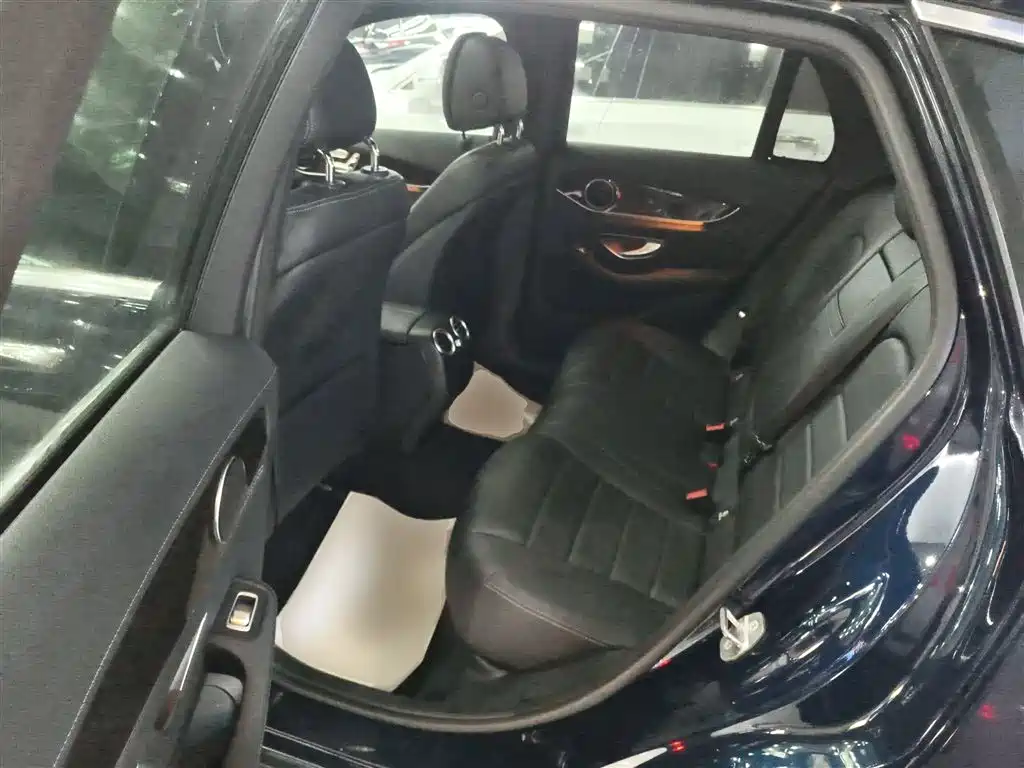 Mercedes-Benz GLC 2018 GLC 260 4MATIC Luxury фото 13