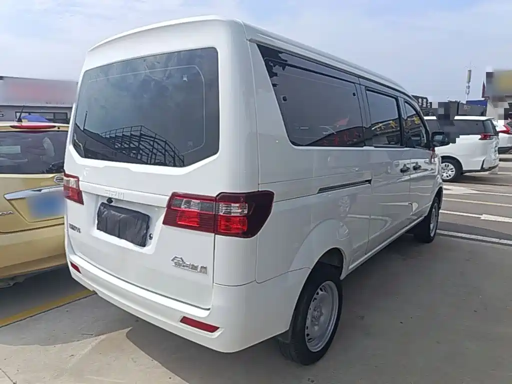 Jinbei Golden Sea Lion M Classic 2024 2024 1.5L Engineering Lion Passenger Van 6-seater