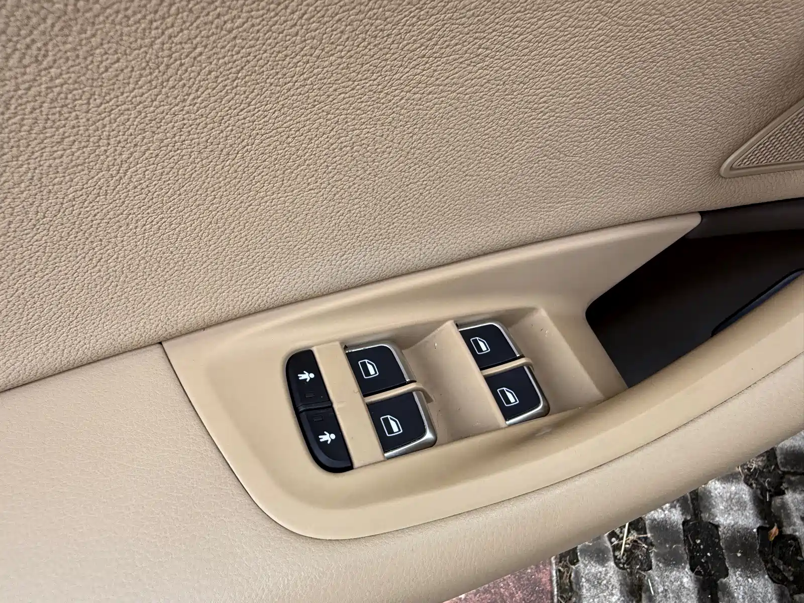 Фото 12 - Audi A6L