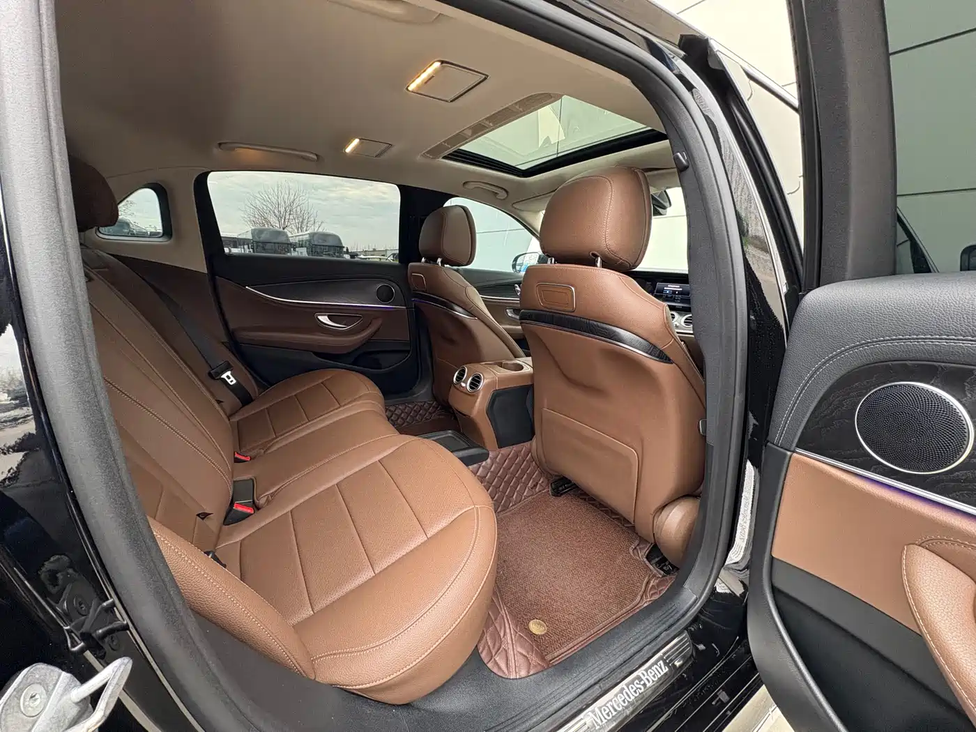 Mercedes-Benz E-Class 2018 E 200 L Sport 4MATIC фото 12