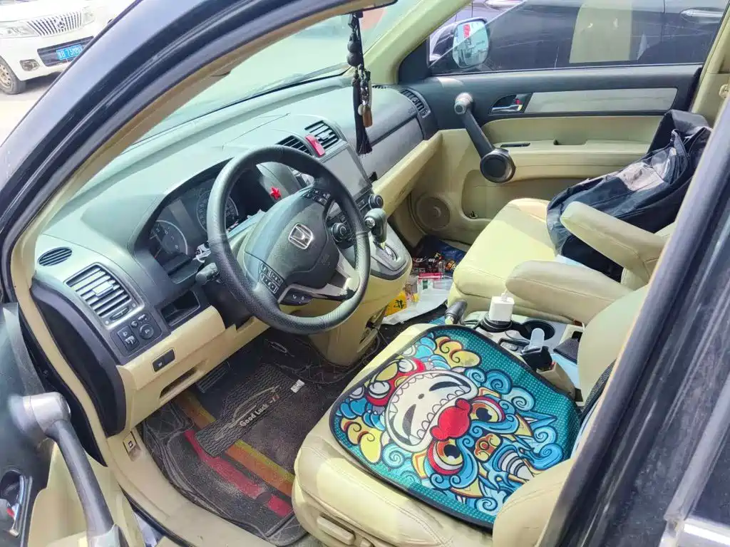 Фото 8 - Honda CR-V