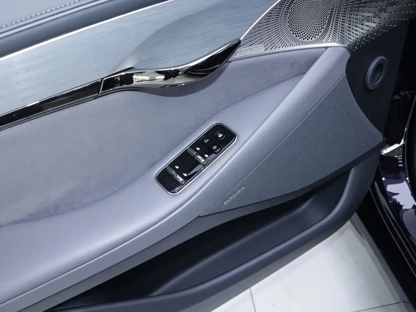 Voyah Passion 2025 2024 PHEV AWD Ultra Long Range Flagship