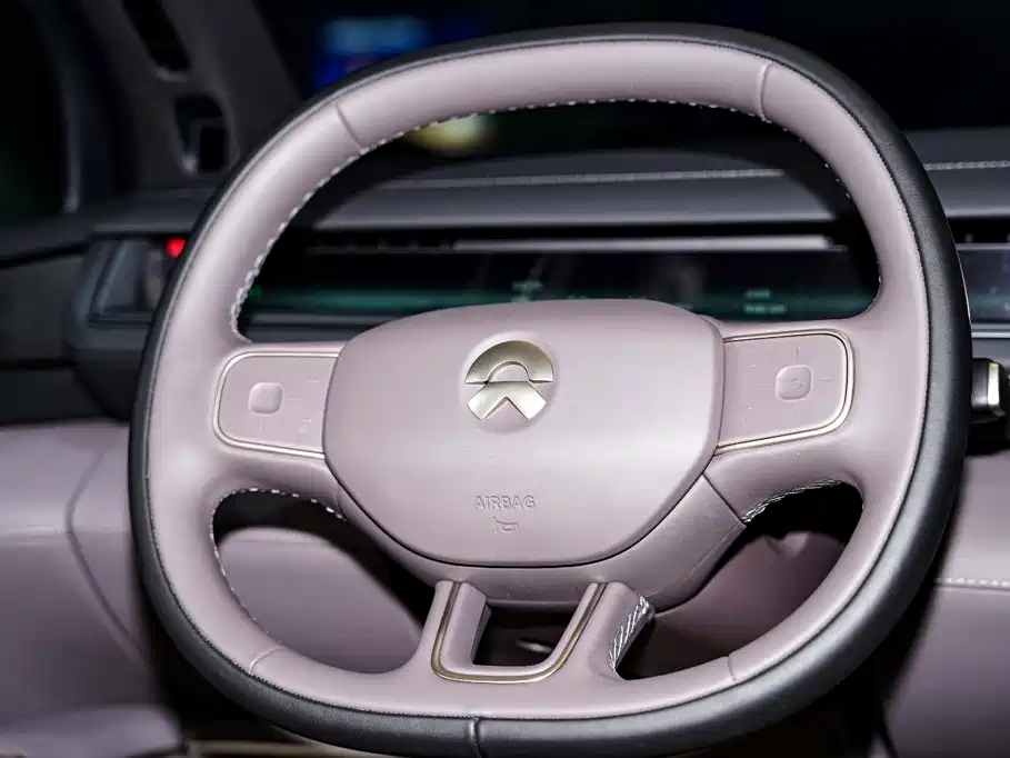 NIO ES8 2026 2025 Model 6-Seat Executive Luxury Edition