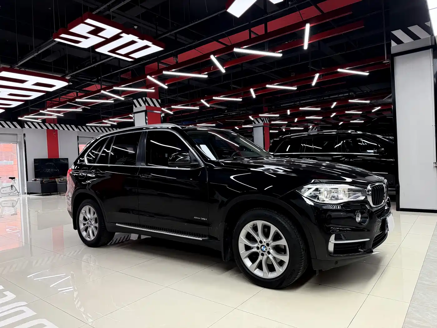 BMW X5 (Import) 2015 Model xDrive35i China Limited Edition фото 3