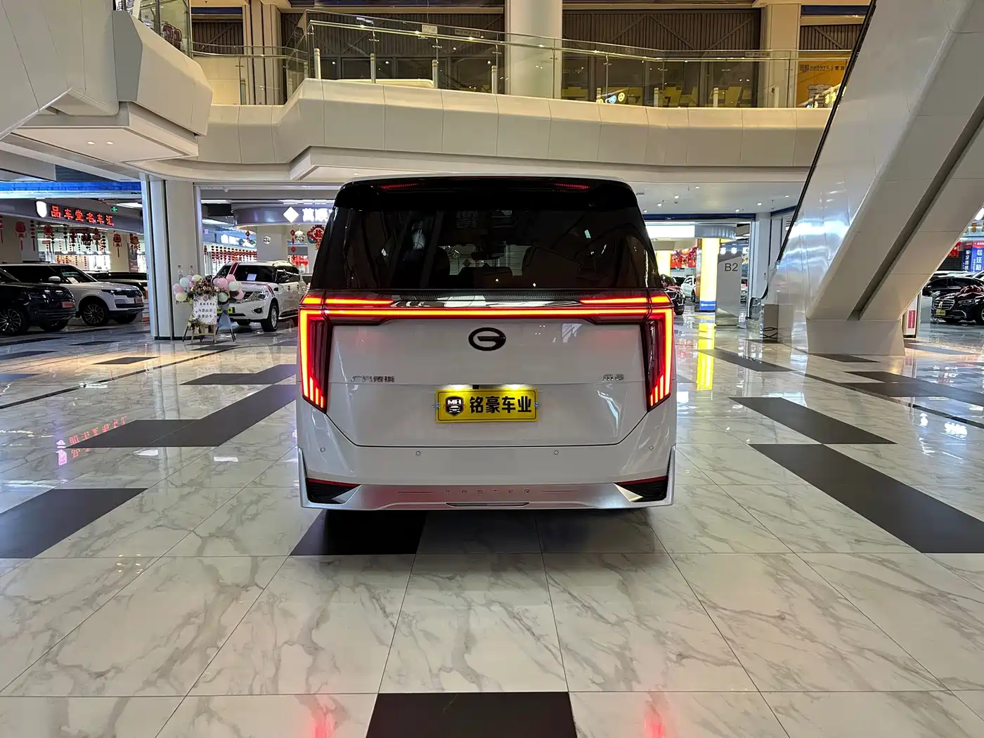 GAC Trumpchi Trumpchi M8 2023 Model Master Series 400T Flagship Edition фото 8