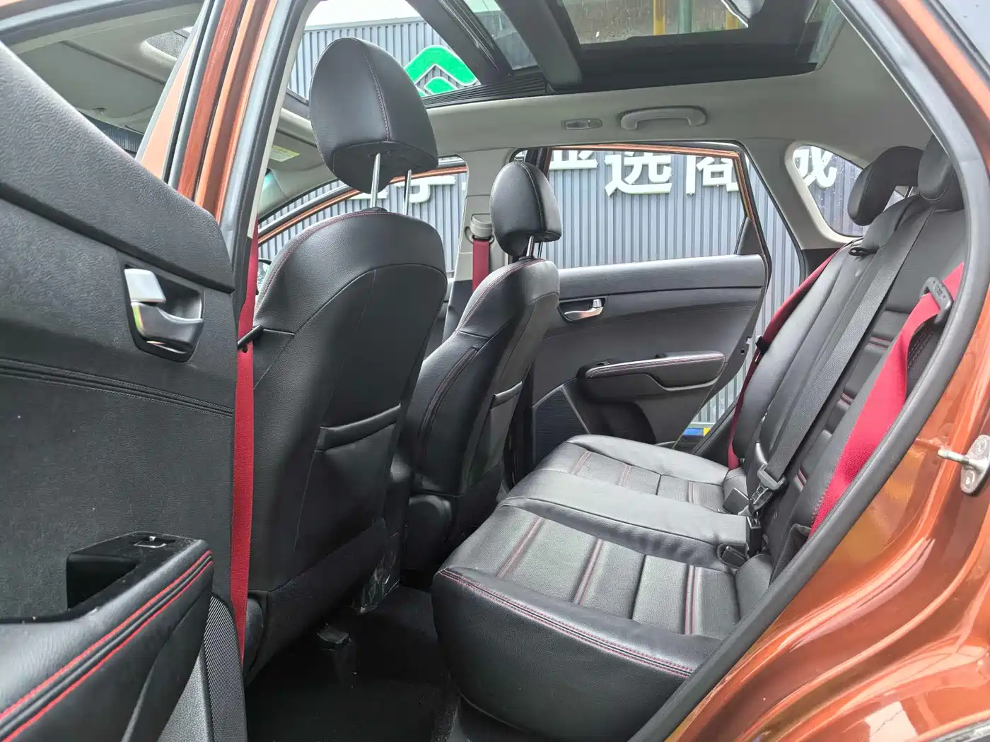 Kia KX3 Smart Run 2015 1.6T Automatic 2WD DLX фото 4