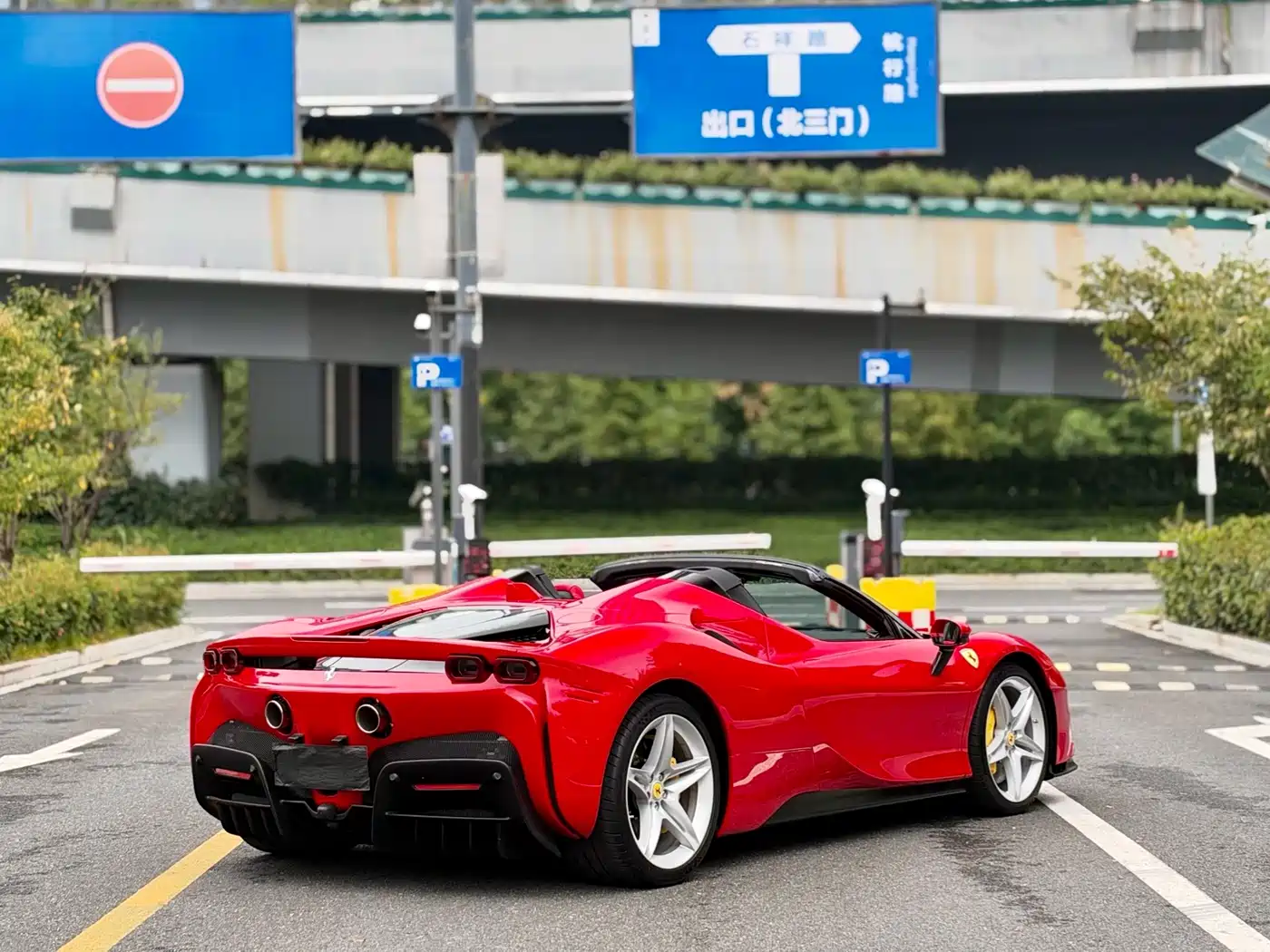 Ferrari SF90 2024 2021 3.9T V8 Spider