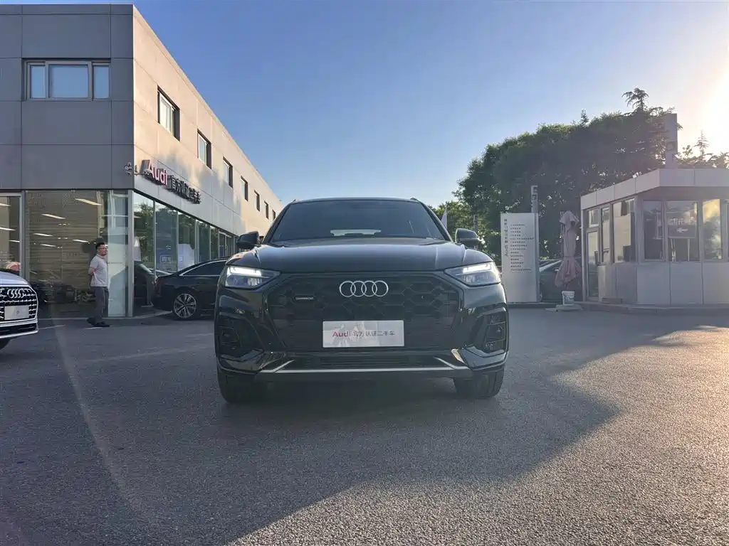 Audi Q5L 2023 40T Luxury Dynamic фото 10