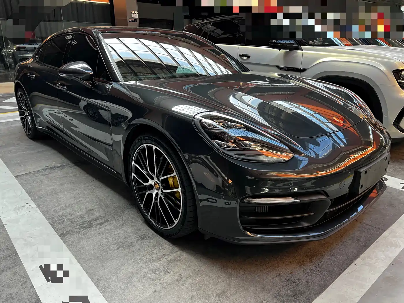 Porsche Panamera 2023 Panamera Executive Long Wheelbase Platinum Edition 2.9T фото 3