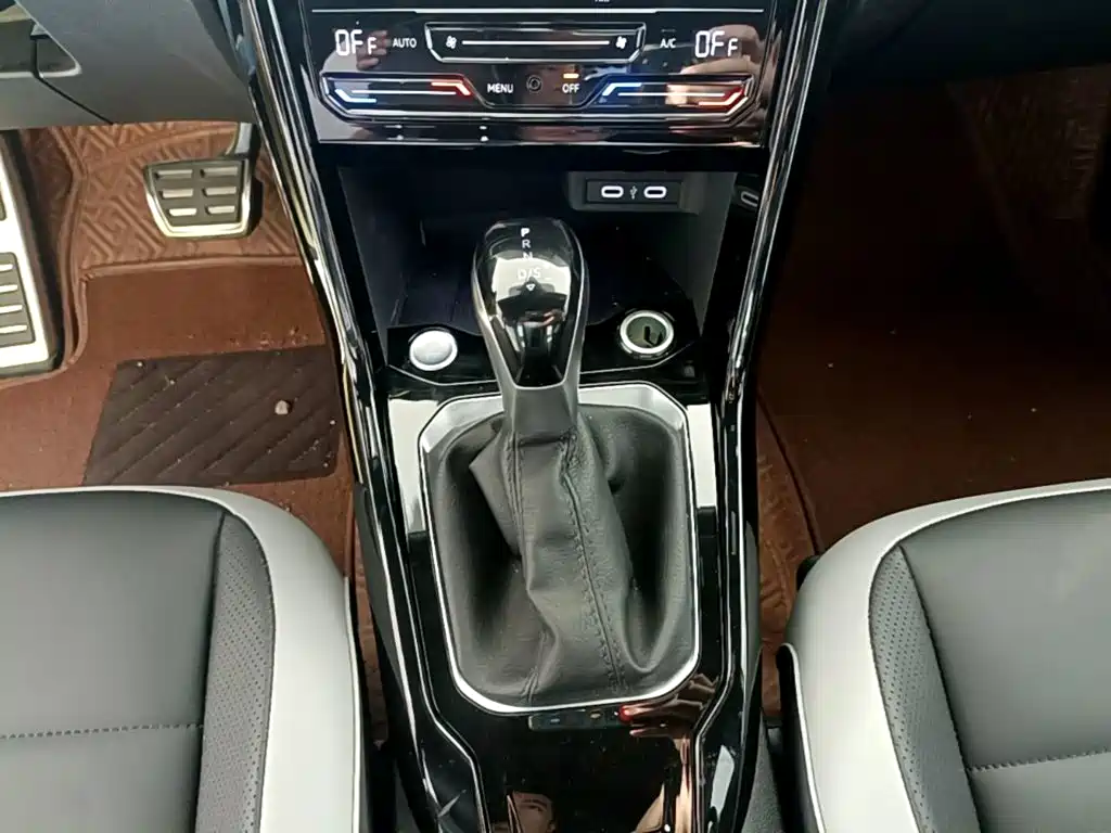 Photo 14 - Volkswagen T-ROC
