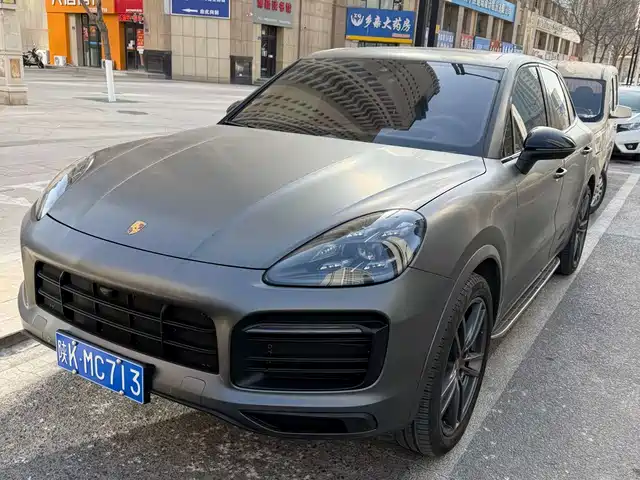 Porsche Cayenne 2022