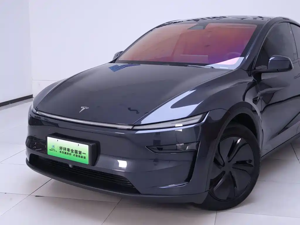 Tesla Model Y 2026 2025 Facelift Long Range All-Wheel Drive