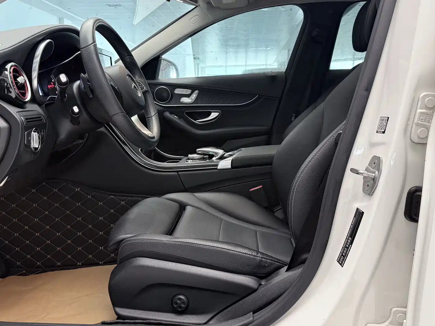 Mercedes-Benz C-Class 2017 C 200 L Sport фото 9