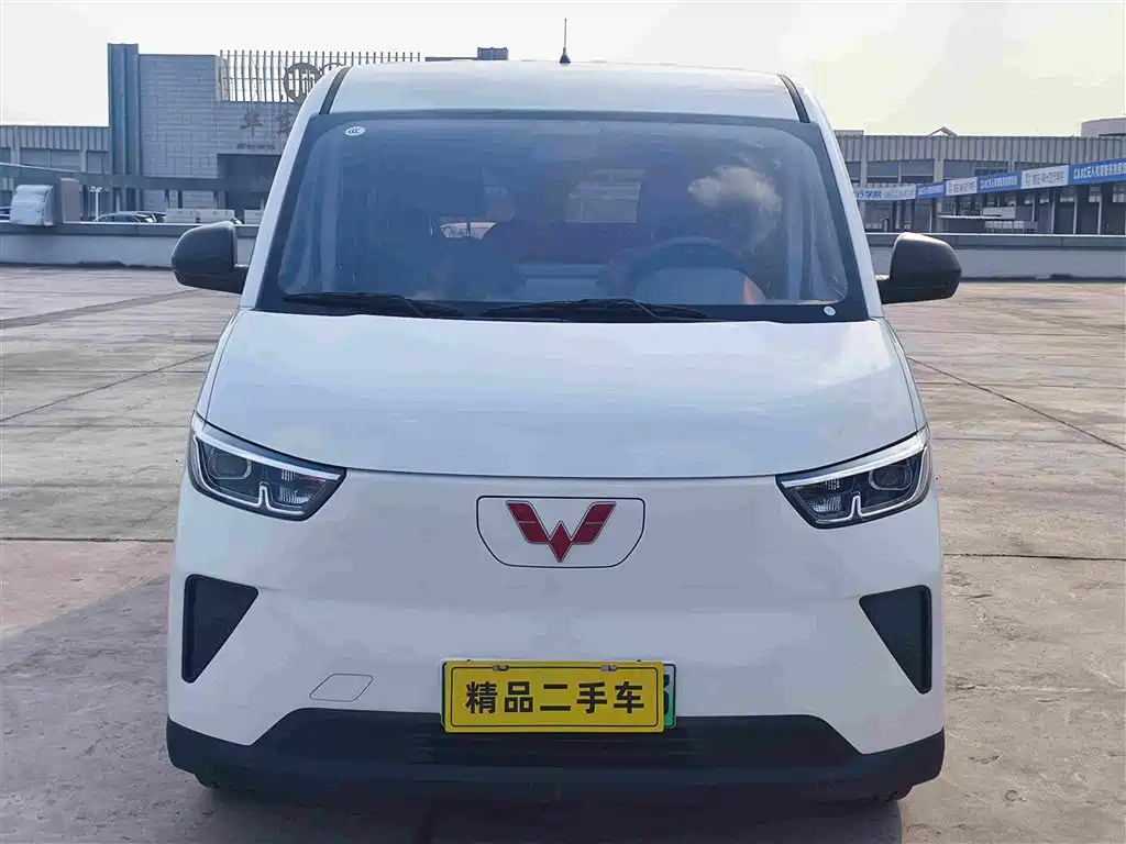 Wuling Motors Wuling Yangguang 2025 2024 300km Comfort Passenger Version 60kW