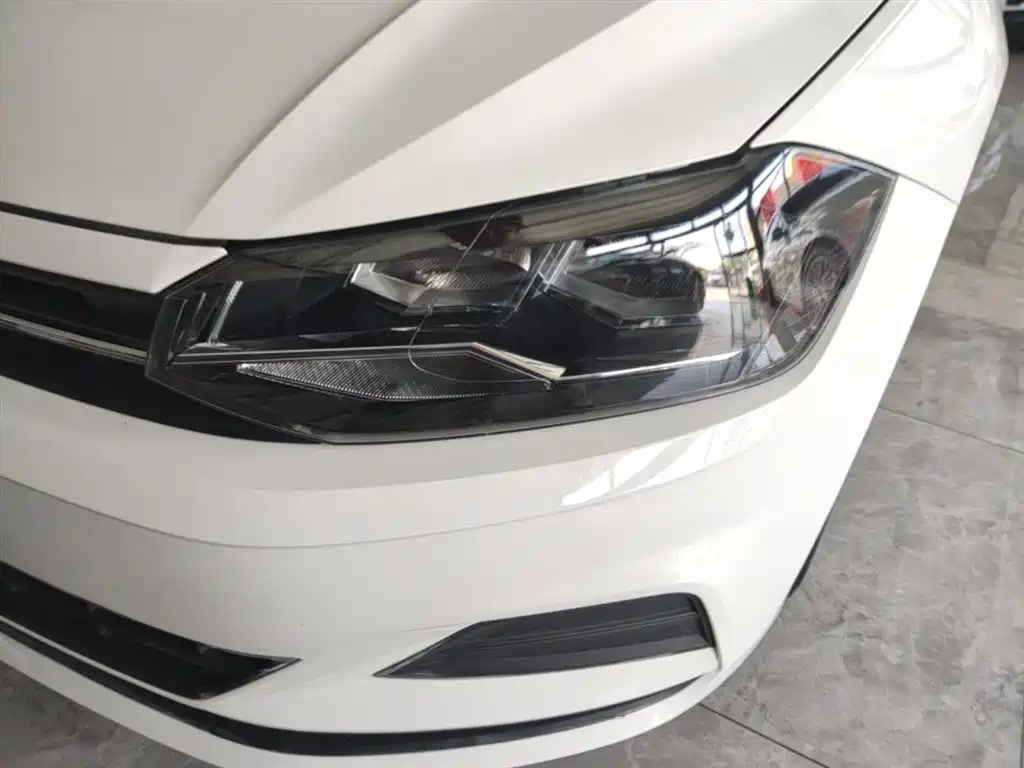 Volkswagen Polo 2021 Plus 1.5L Automatic Panorama Enjoyment Edition фото 24