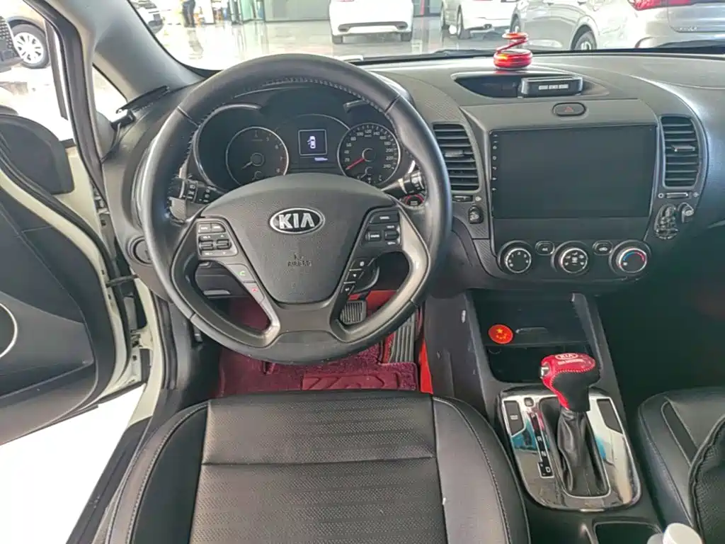 Фото 11 - Kia K3