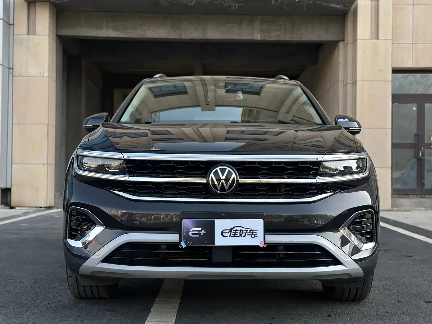 Volkswagen Talagon 2023 Facelift 530TSI 4WD Flagship Victory Pro Edition 6-Seater фото 2