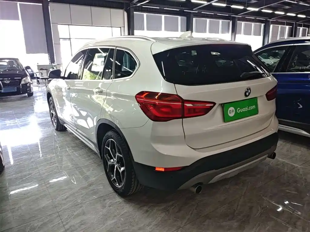 BMW X1 2016 sDrive20Li Luxury Model фото 5