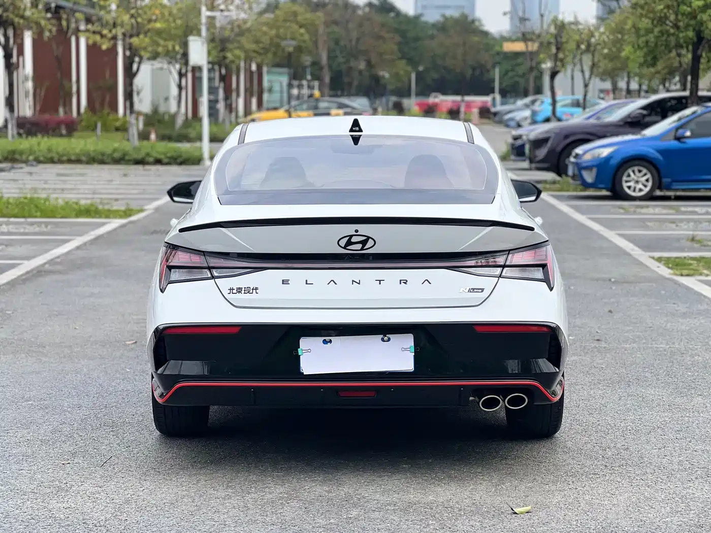 HYUNDAI ELANTRA
