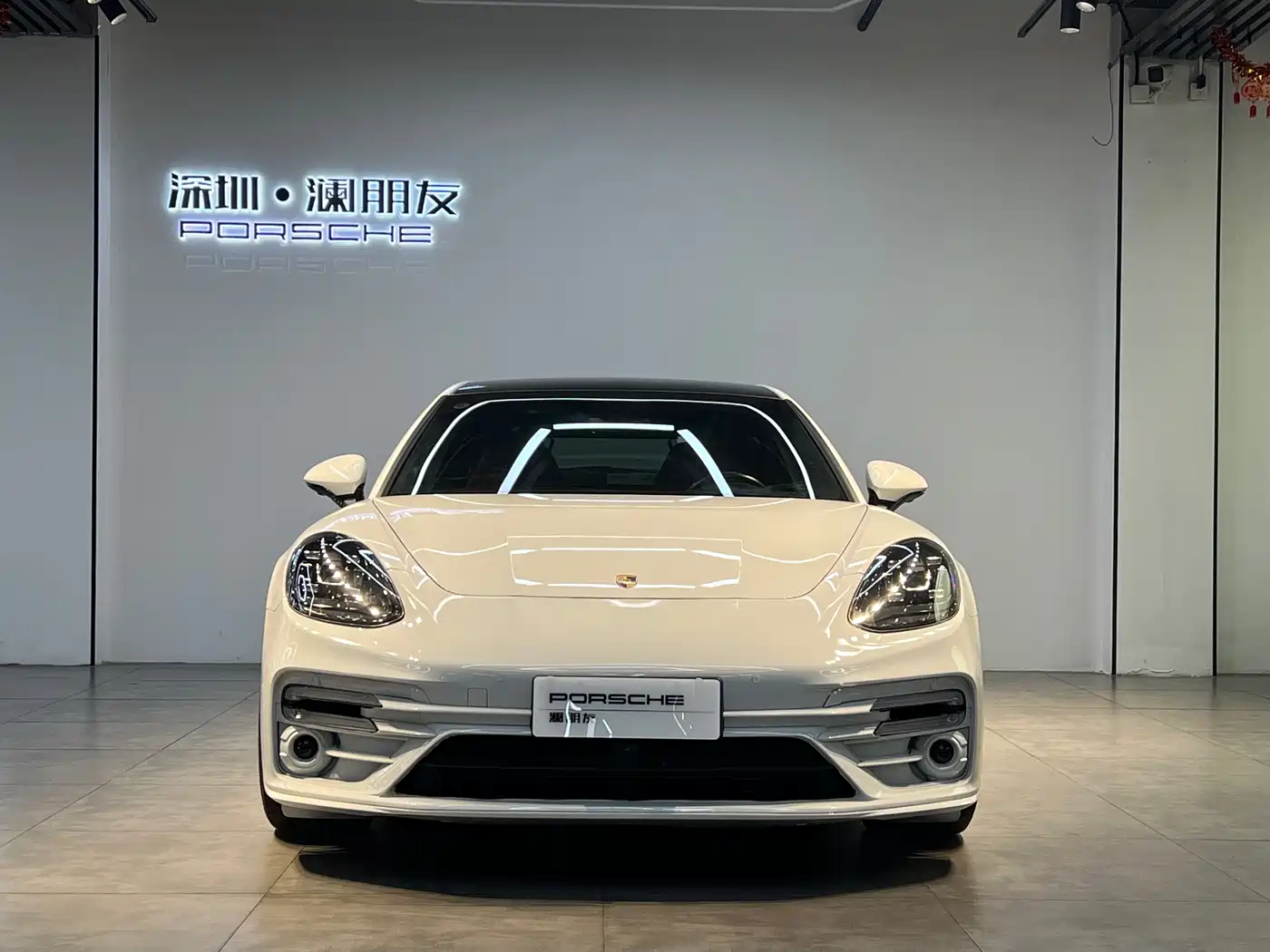 Porsche Panamera 2017 Panamera 4 Executive Long Wheelbase 3.0T фото 2