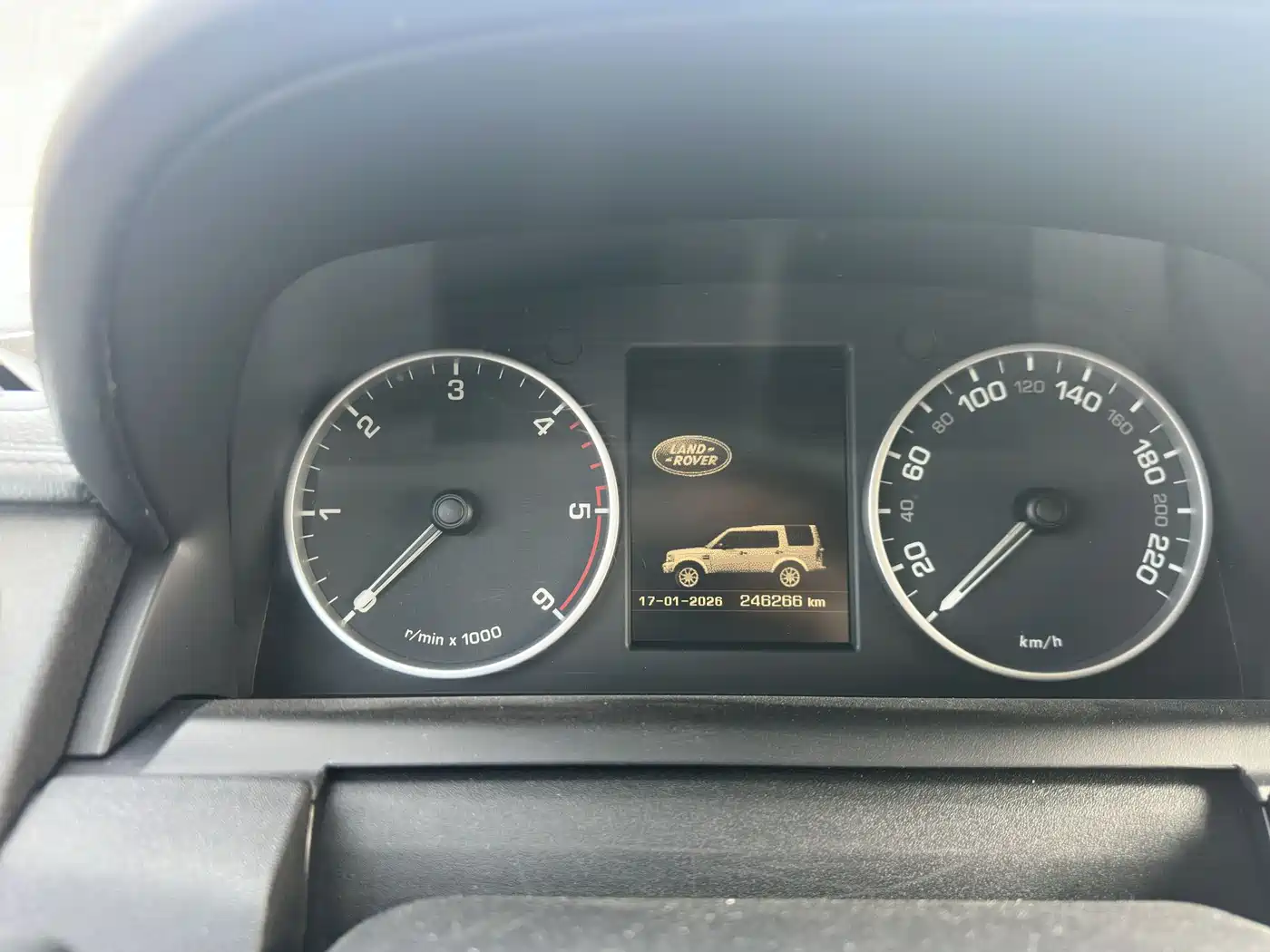Land Rover Discovery 2014 3.0 SDV6 HSE Diesel фото 7