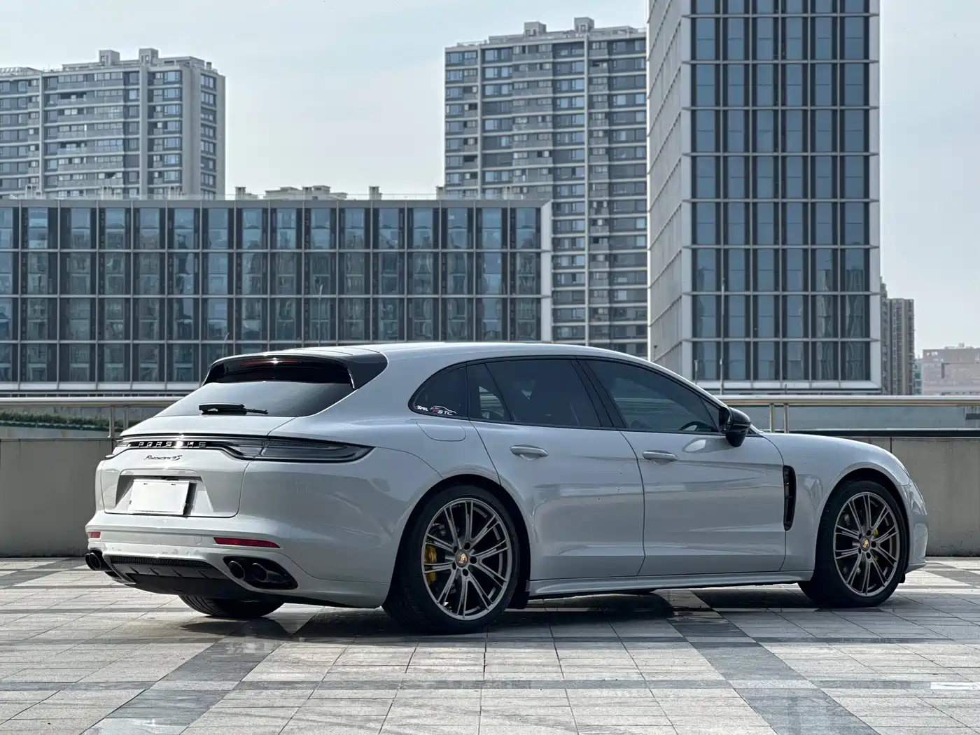 PORSCHE PANAMERA