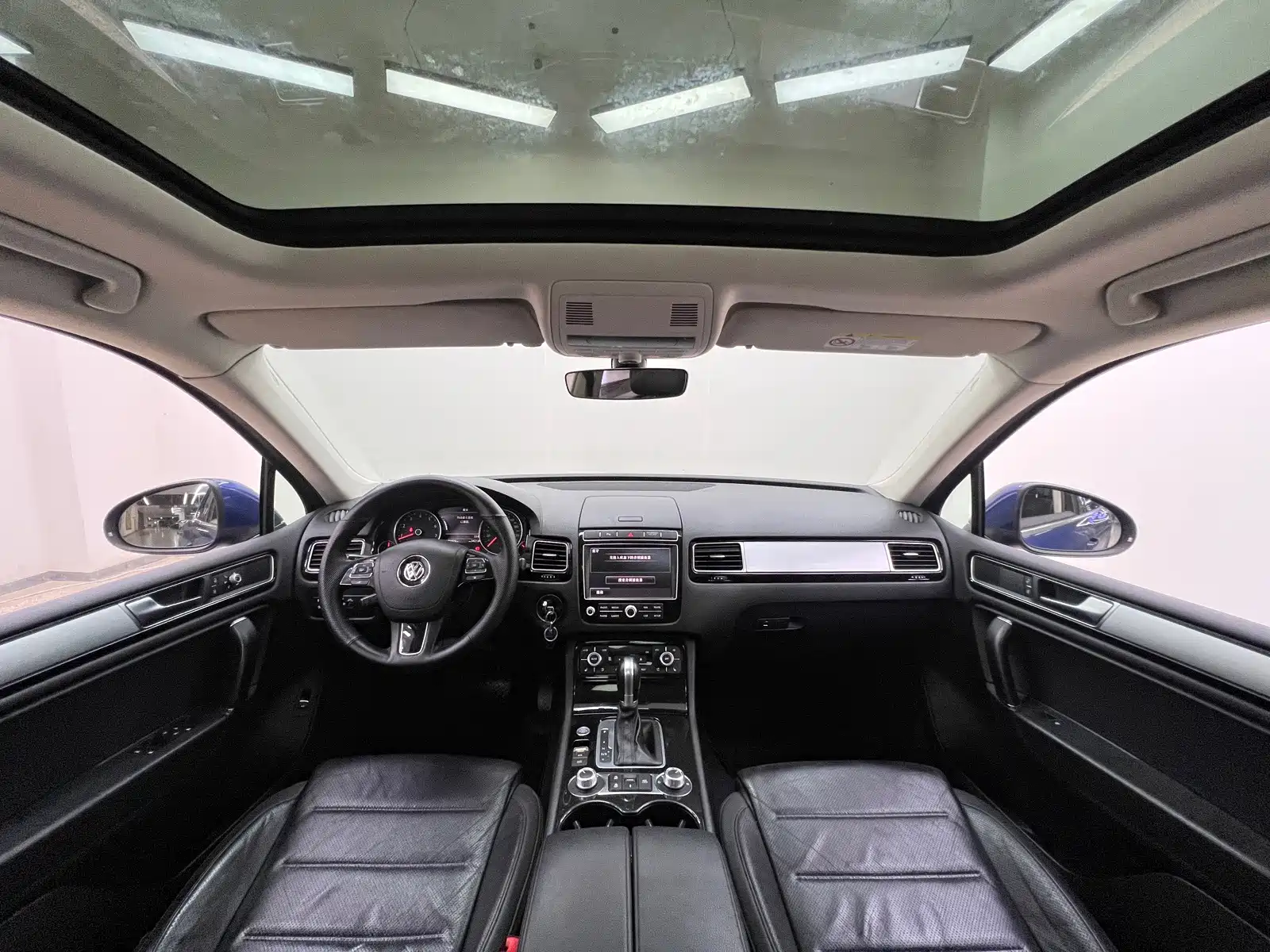 Фото 5 - Volkswagen Touareg