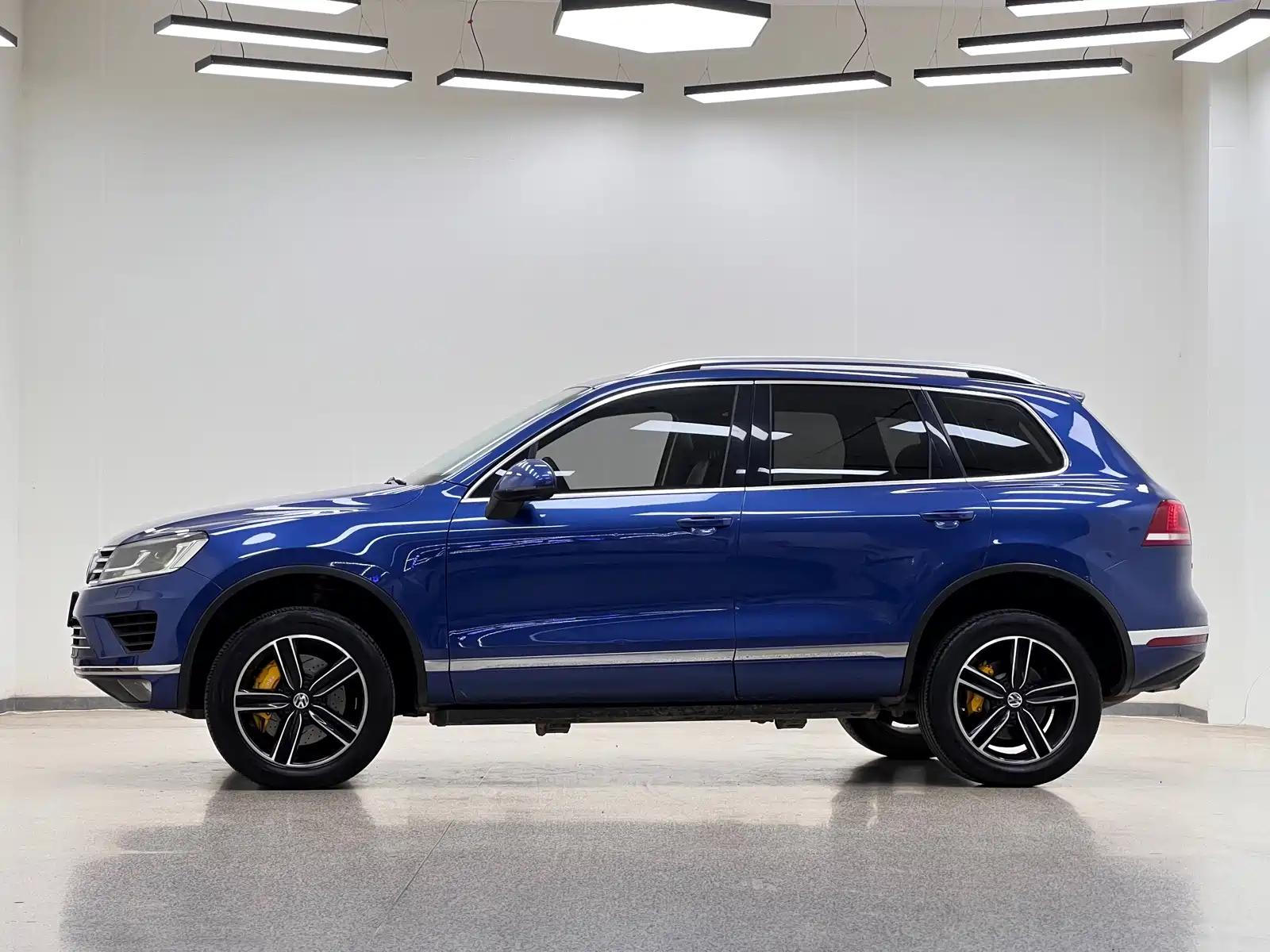 Фото 16 - Volkswagen Touareg