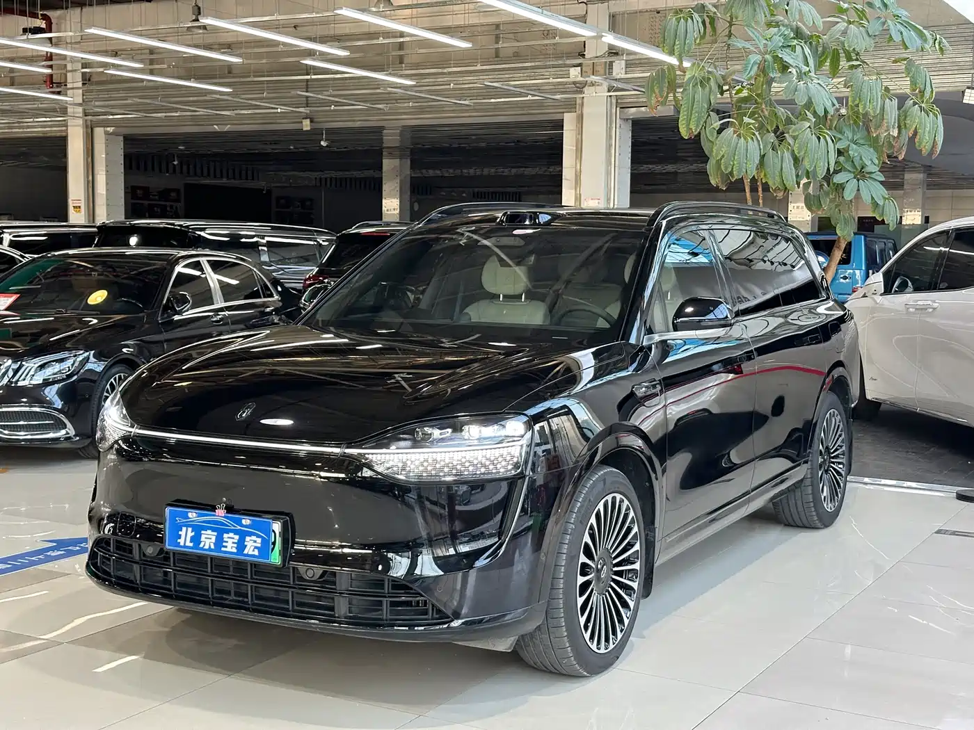 AITO Wenjie AITO M9 2024 Extended Range Ultra 42kWh 6-Seater