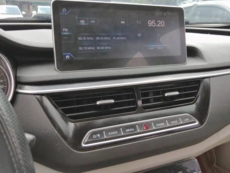 Hongqi H5 2018 2018 30TD Smart Connected Royal Edition