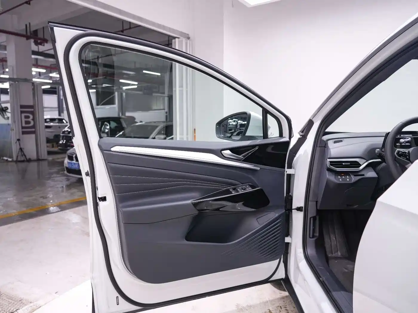 VOLKSWAGEN ID.4 CROZZ