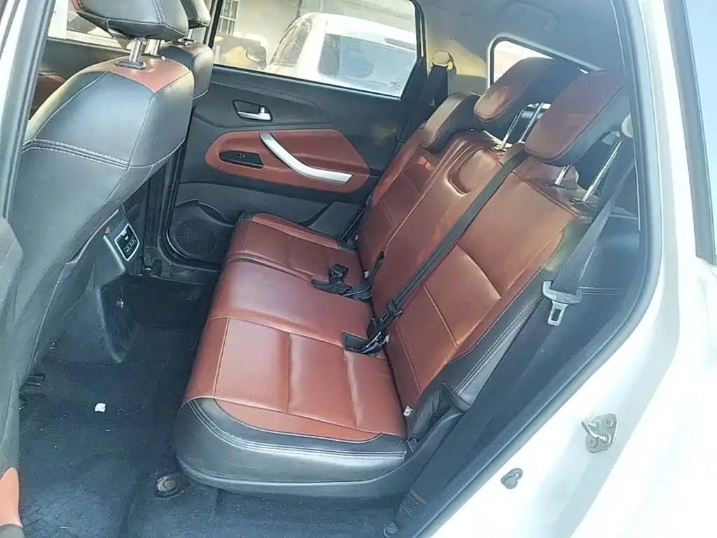 BAIC Huansu S3 2016 2016 S3L 1.5L Manual Premium