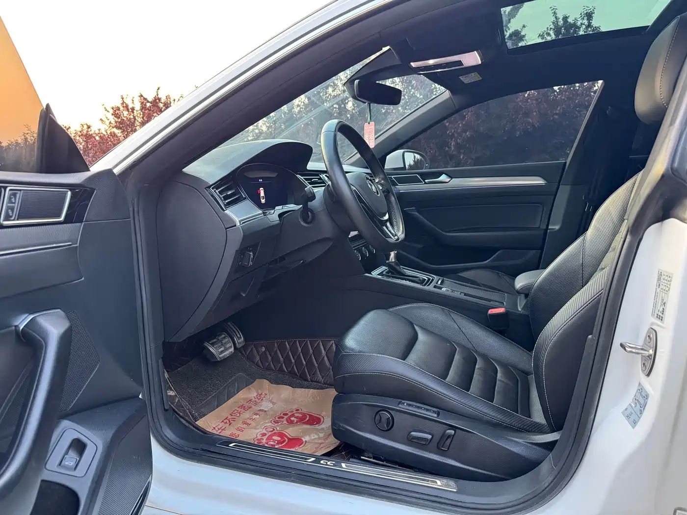 Volkswagen FAW-Volkswagen CC 2019 330TSI Charm Edition China VI фото 8