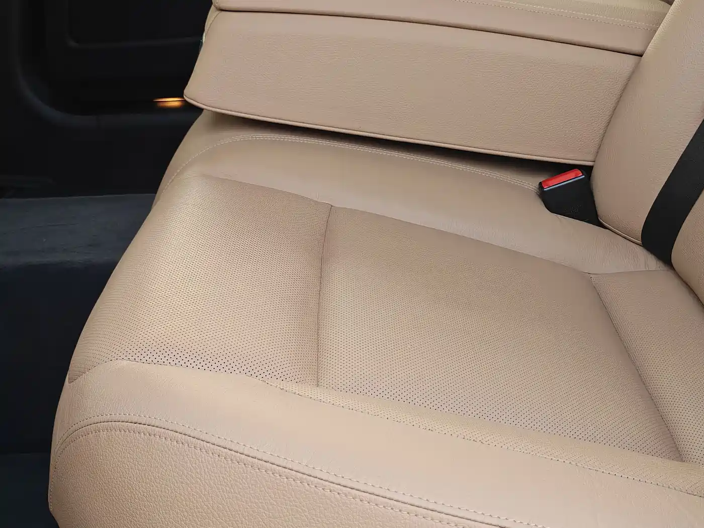 BMW 7 Series 2013 Model 740Li Leading фото 16