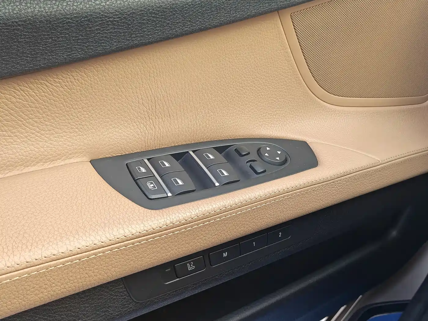 BMW 7 Series 2013 Model 740Li Leading фото 30