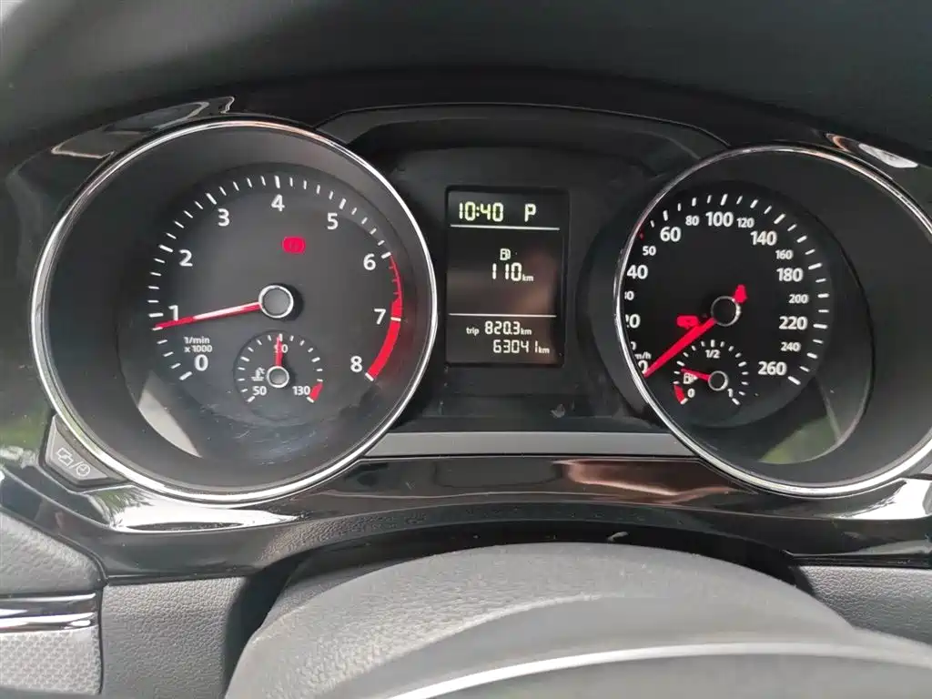 Volkswagen Sagitar 2015 230TSI Automatic Comfort фото 5