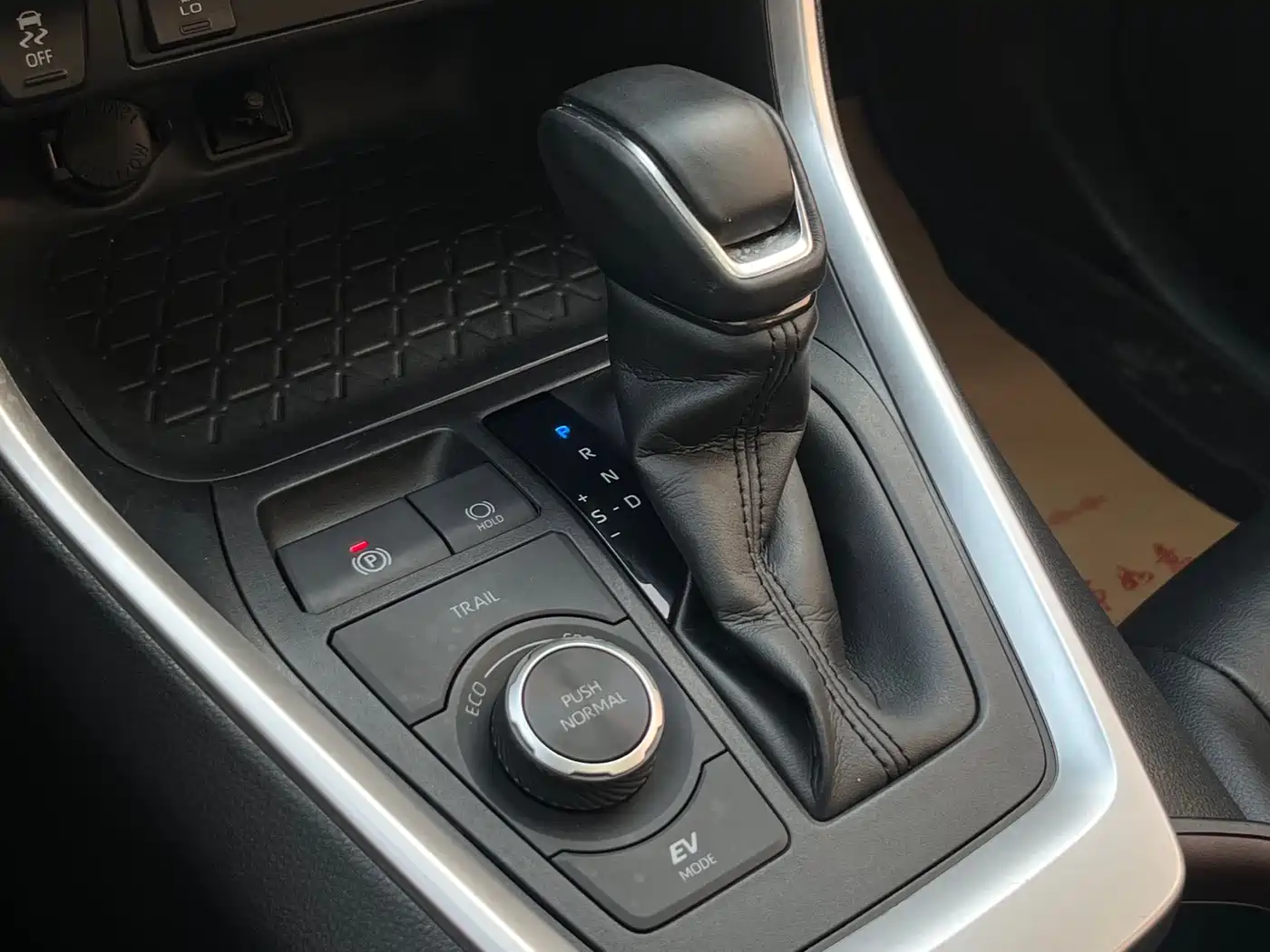 Toyota RAV4 Rongfang 2021 Facelift Hybrid 2.5L E-CVT 4WD Elite PLUS фото 18
