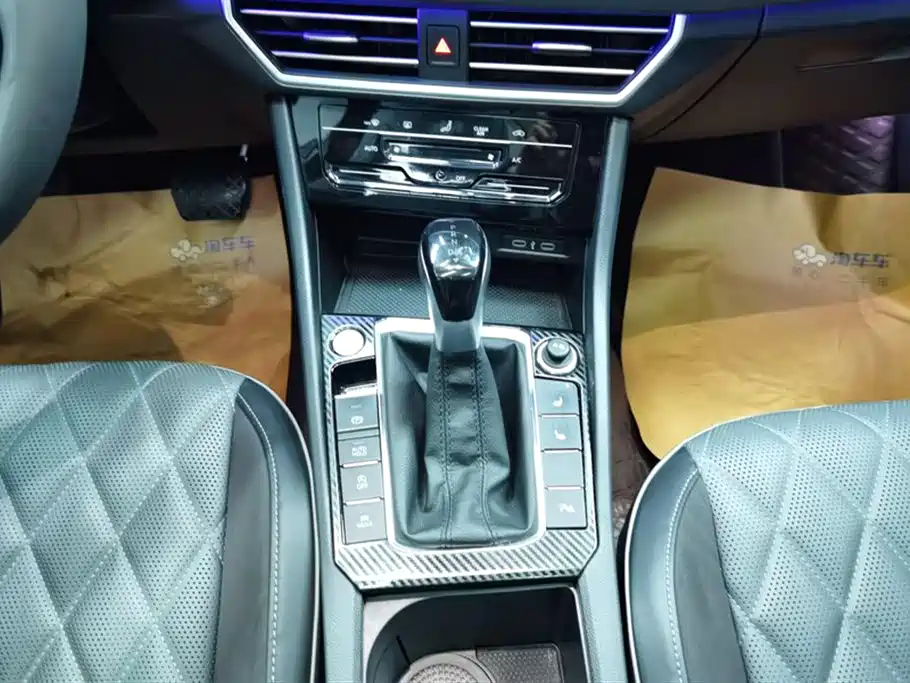 Volkswagen Sagitar 2023 300TSI DSG Excellence Edition фото 16
