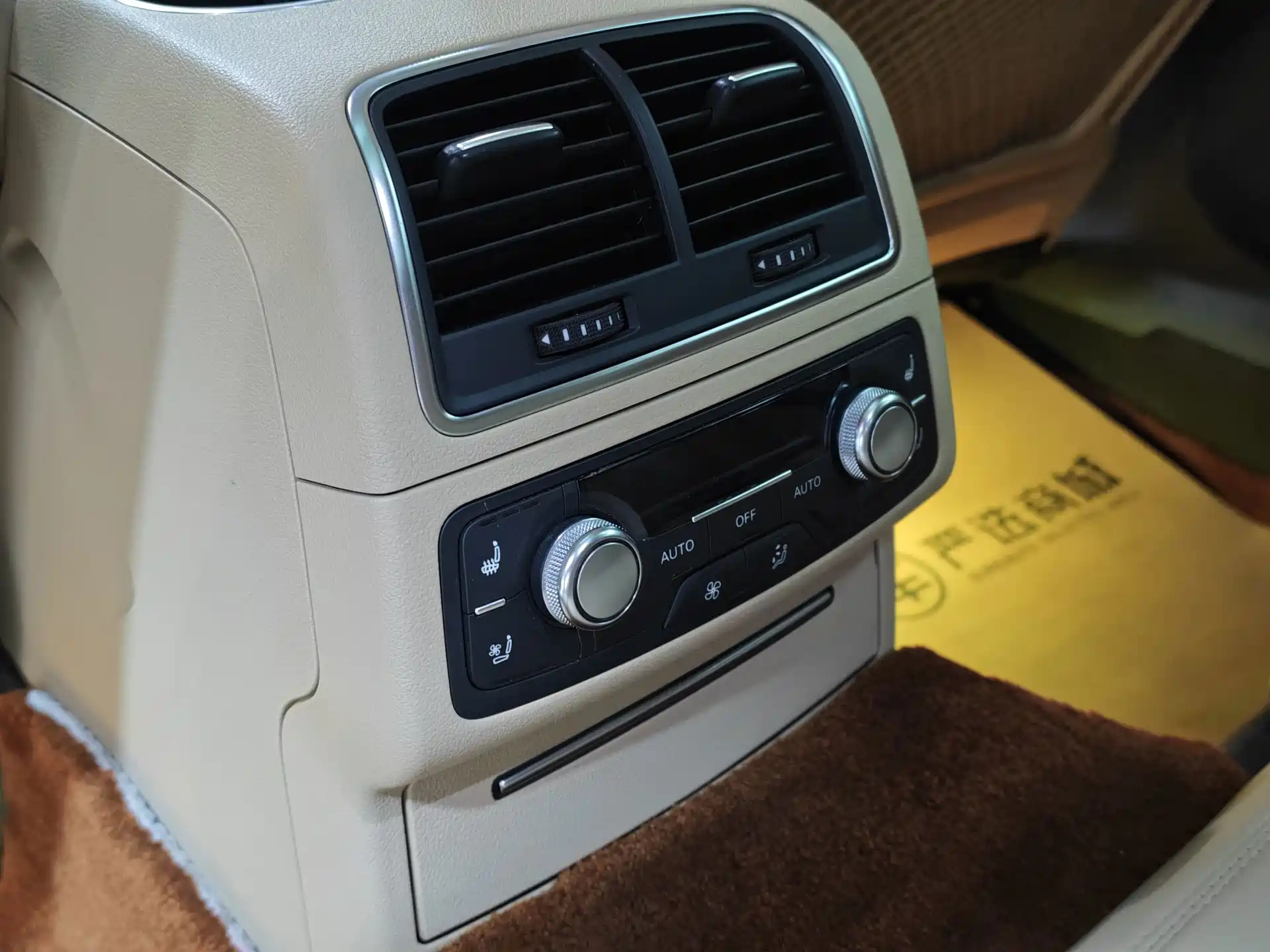Фото 13 - Audi A6L