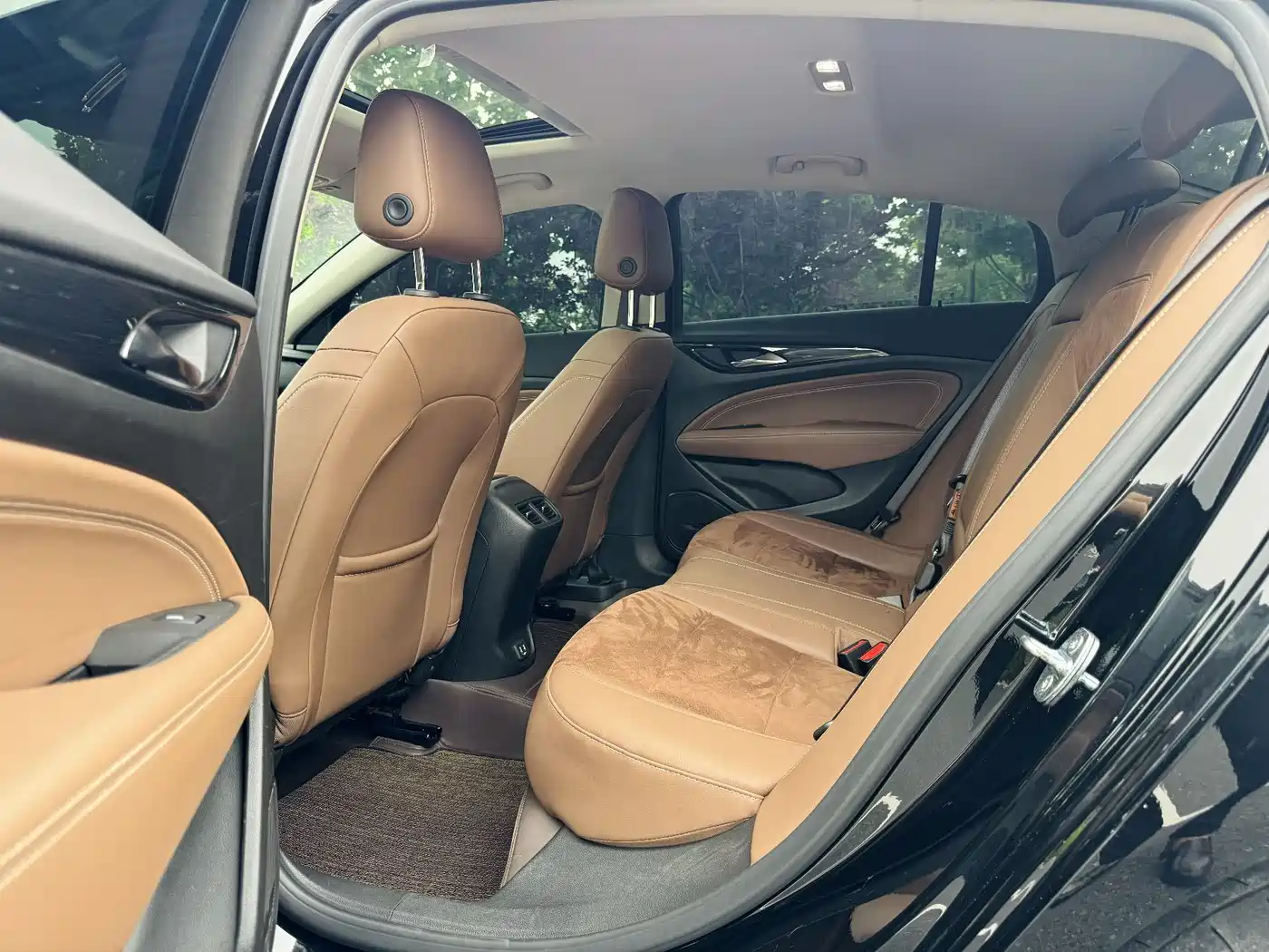 Buick Regal 2024 Model 28T Premium фото 9