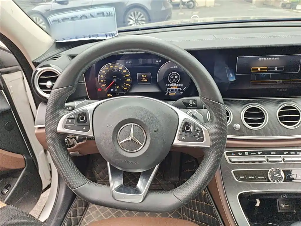 Mercedes-Benz E-Class 2017 E 300 L Sport Luxury фото 11