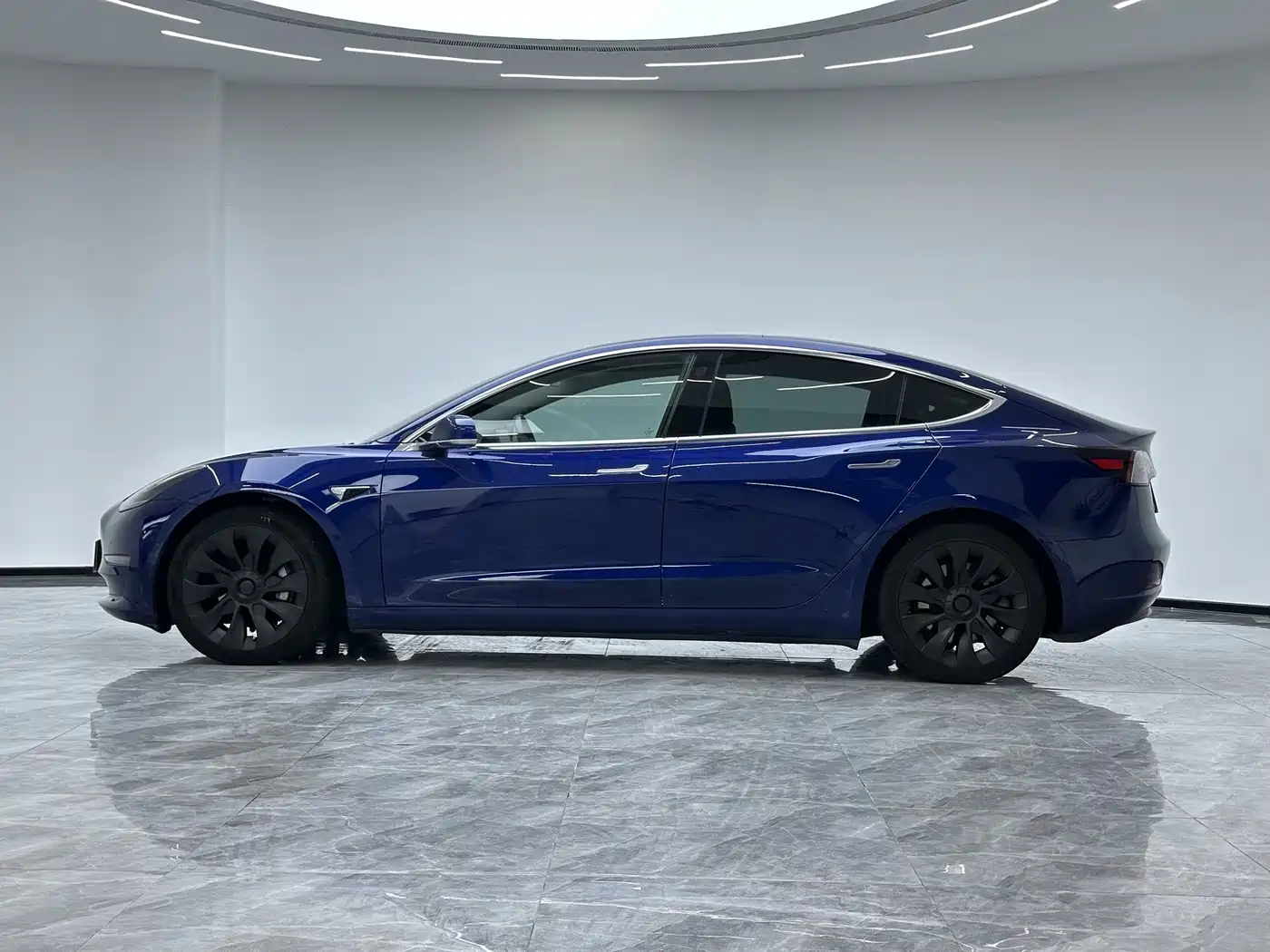Tesla Model 3 (Import) 2019 2019 Long Range All-Wheel Drive Edition