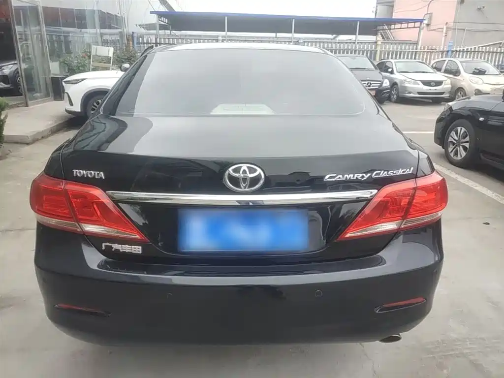 Toyota Camry 2013 200G Classic Luxury Edition фото 6