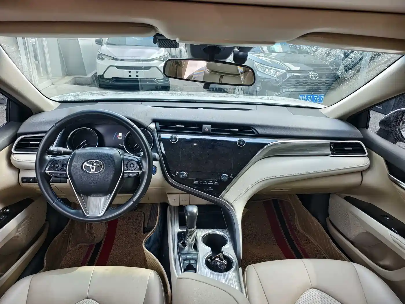 Toyota Camry 2019 Hybrid 2.5HG Luxury Edition China V фото 3