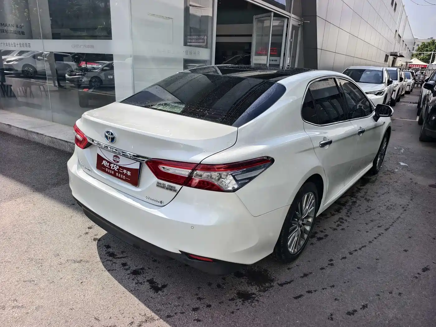 Toyota Camry 2019 Hybrid 2.5HG Luxury Edition China V фото 6
