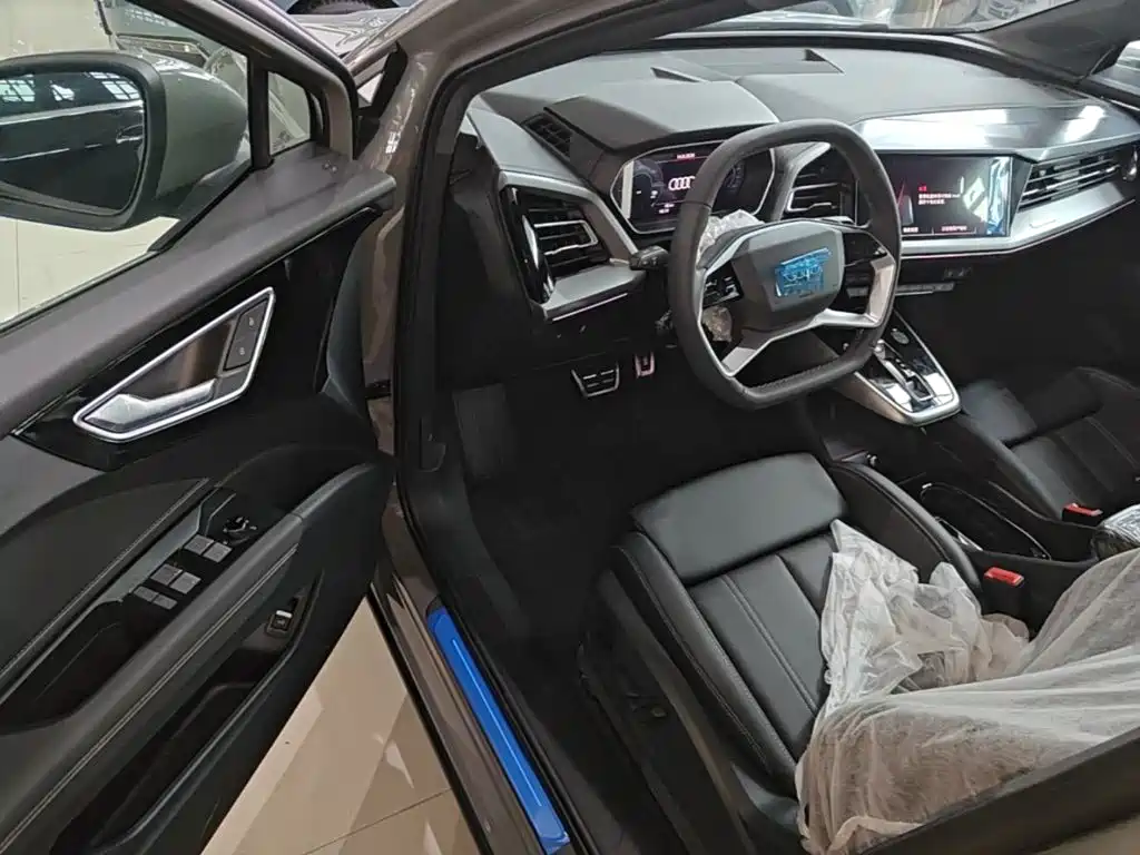 Audi Q4 e-tron 2026 2024 40 e-tron Pioneer Edition