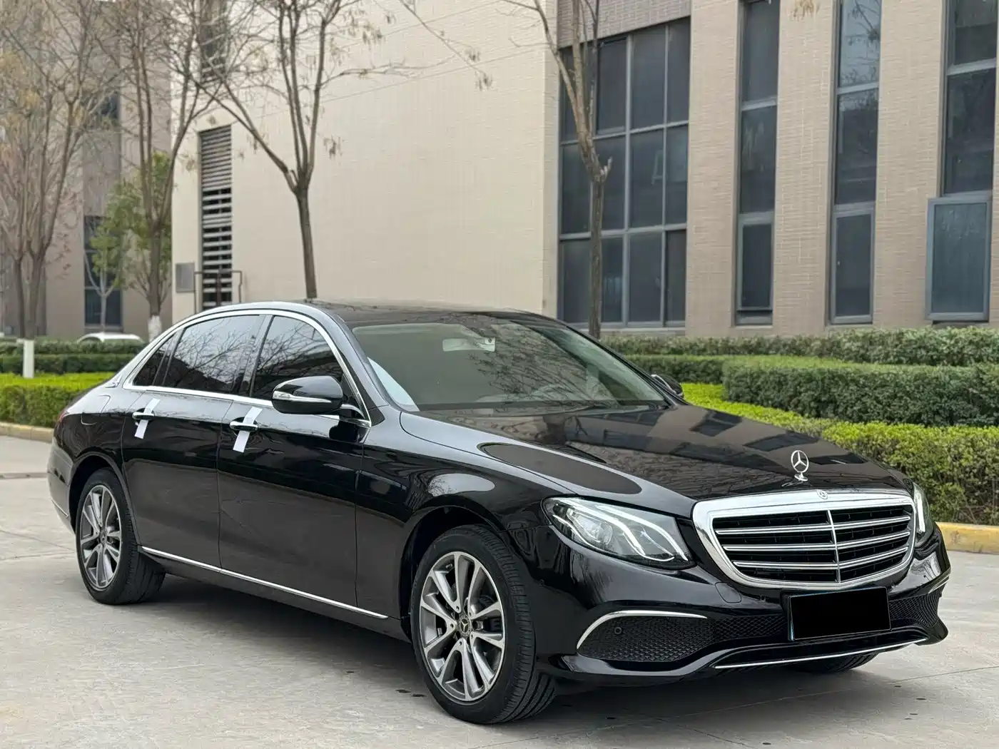 Mercedes-Benz E-Class 2019 E 260 L фото 4