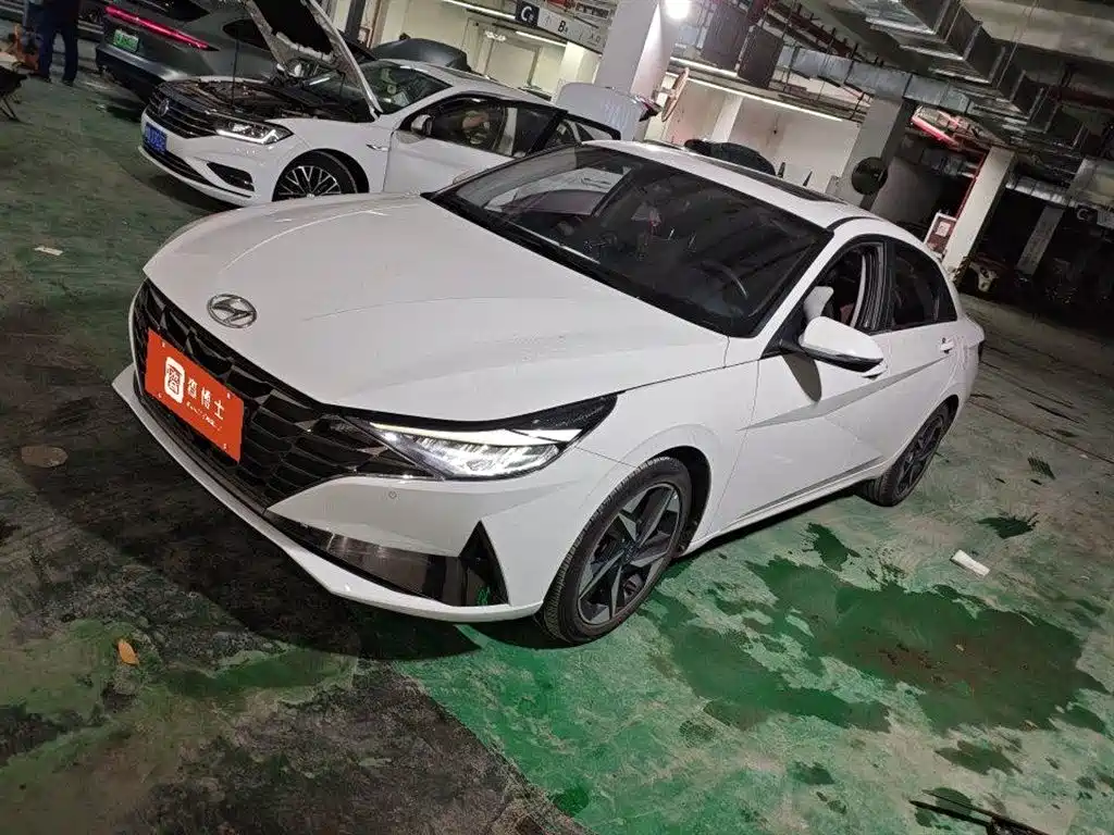 Hyundai Elantra 2022 1.5L CVT GLX Elite Edition